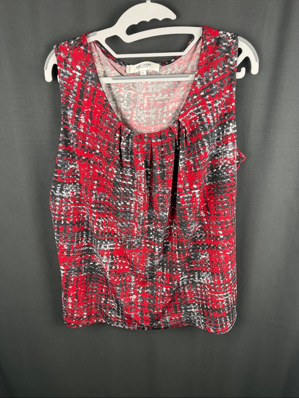 Jones Studio Red, Black and Gray Pleated Scoop Neck Shell